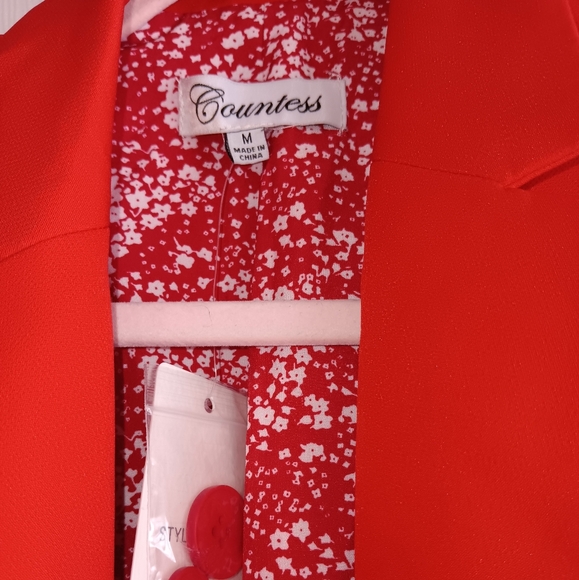 red collared jacket size S,M, elegant COUNTESS brand with a button on the front - Picture 5 of 8